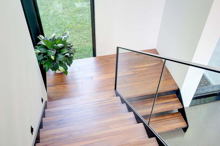 battigdesign-escalier-bois-vitre-moderne--285-29@726f726.jpg