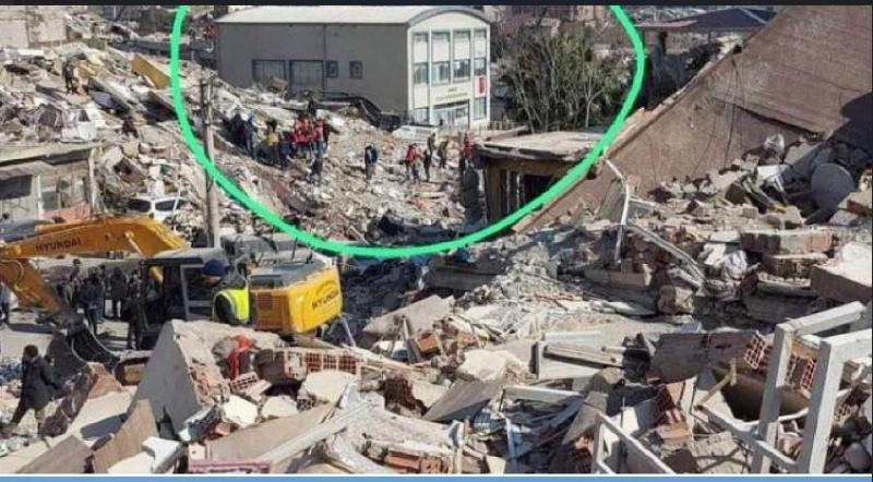 @UKikaski-Este edifício ainda de pé em Kahramanmaraş, na Turquia, após os terremotos é o União das Câmaras de Engenheiros e Arquitetos Turcos , UCTEA.jpg