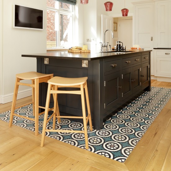wood-and-patterned-tile-floor-Beautiful-Kitchens-housetohome.co.uk.jpg