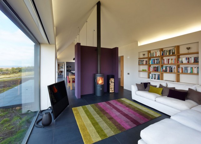 House-on-Skye-by-Dualchas-Architects_dezeen_784_9-644x460.jpg